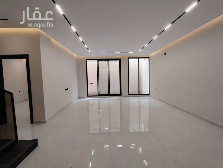 فيلا للبيع في شارع محمد بن طملون, حي العوالي, مدينة الرياض, منطقة الرياض صورة 2