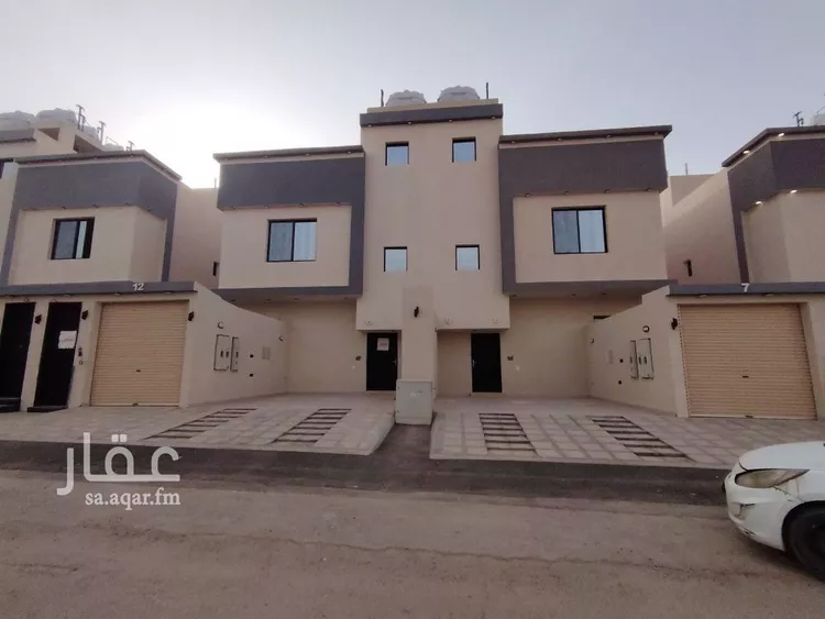 دور للبيع في شارع عبدالملك الفتني, حي بدر, مدينة الرياض, منطقة الرياض صورة 3