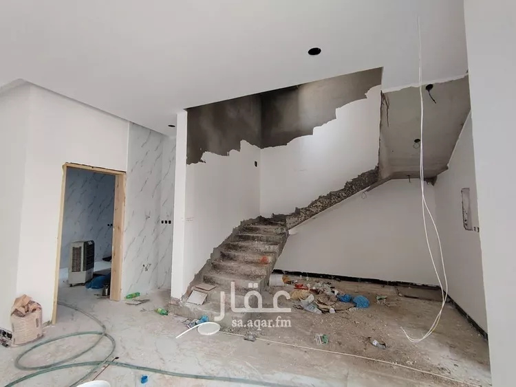 فيلا للبيع في شارع المشيريف, حي ظهرة لبن, مدينة الرياض, منطقة الرياض صورة 2