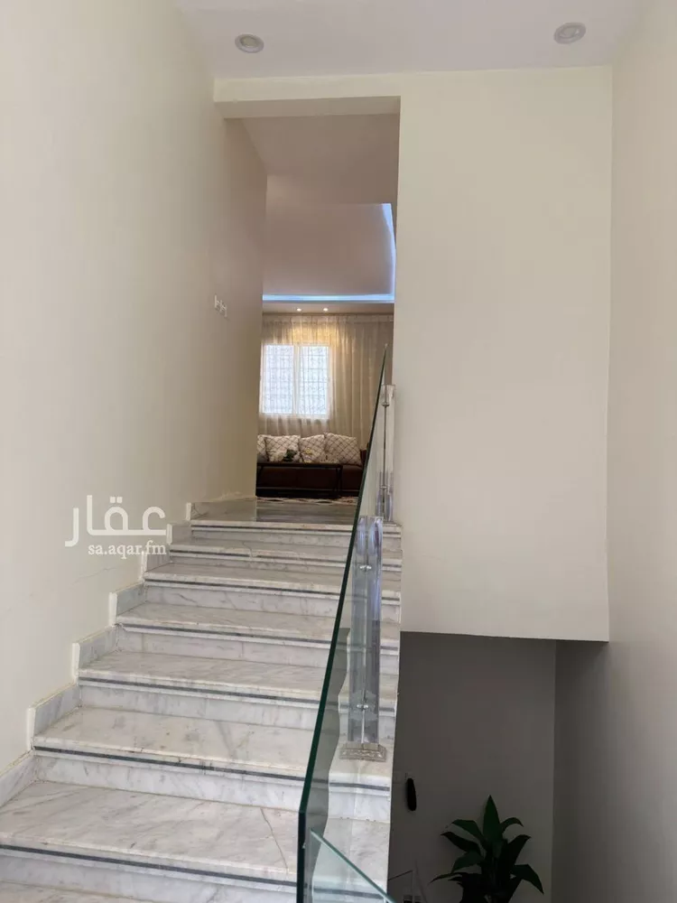 فيلا للإيجار في شارع أحمد مفتي المكي الحنفي, حي المهدية, مدينة الرياض, منطقة الرياض صورة 3
