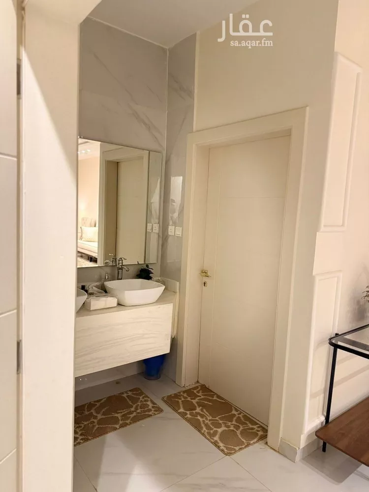 فيلا للإيجار في شارع أحمد مفتي المكي الحنفي, حي المهدية, مدينة الرياض, منطقة الرياض صورة 4