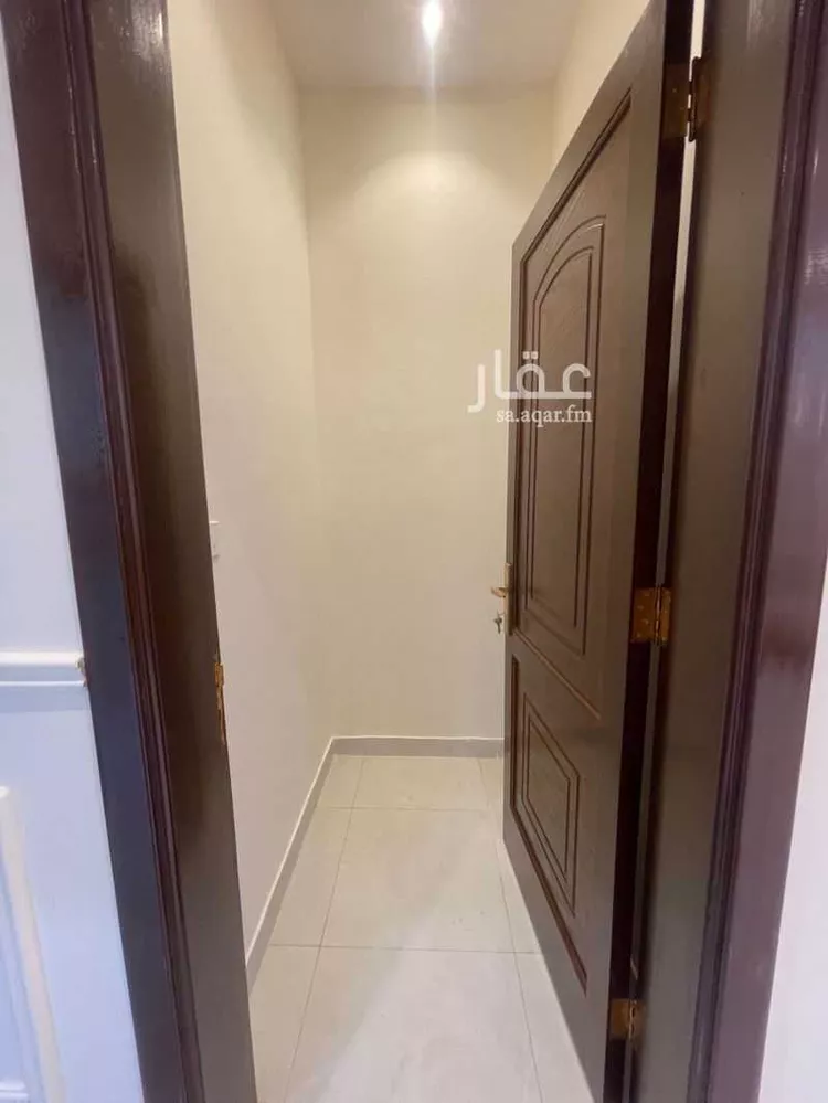 شقة للإيجار في شارع أحمد هزازى, حي الصفاء, مدينة جدة, منطقة مكة المكرمة