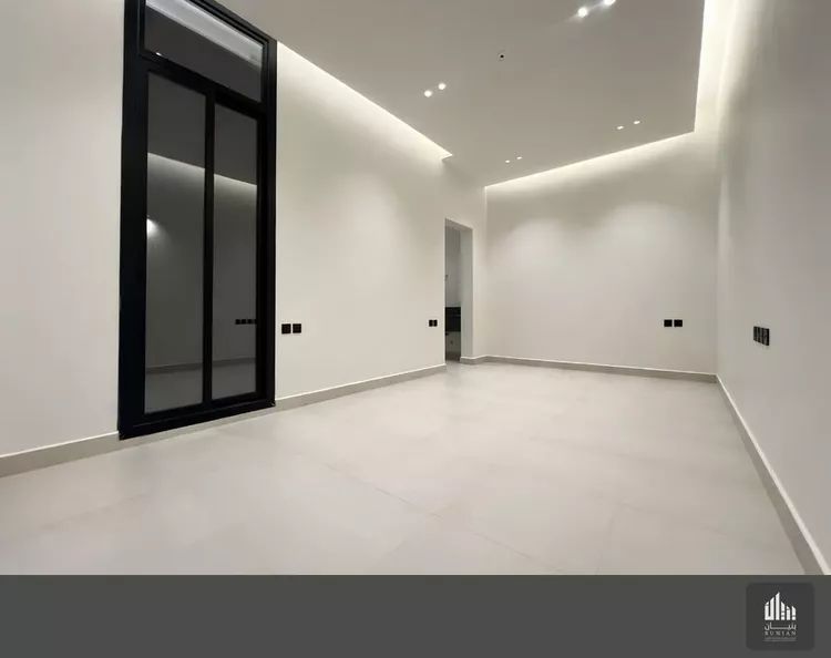 دور للبيع في شارع الرحالة, حي الورود, مدينة الرياض, منطقة الرياض 14