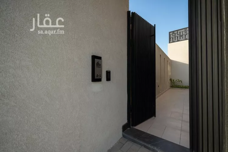 دور للبيع في شارع ابن الناصر, حي الملك فهد, مدينة الرياض, منطقة الرياض صورة 2