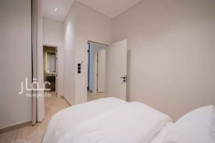 دور للبيع في شارع ابن الناصر, حي الملك فهد, مدينة الرياض, منطقة الرياض صورة 2