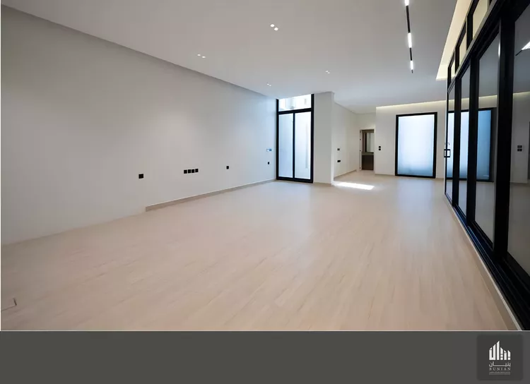 Floor for Sale in Riyadh Al Olaya 7