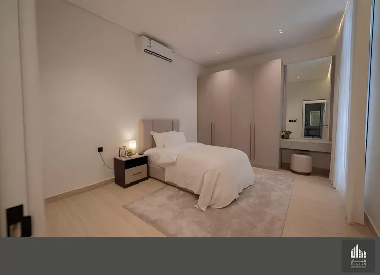 Floor for Sale in Riyadh Al Olaya 11