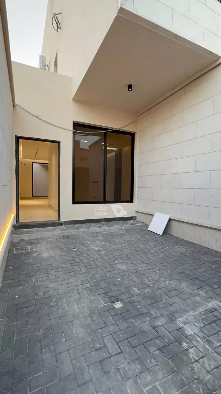 Floor for Sale in Riyadh Ar Rabwah 2