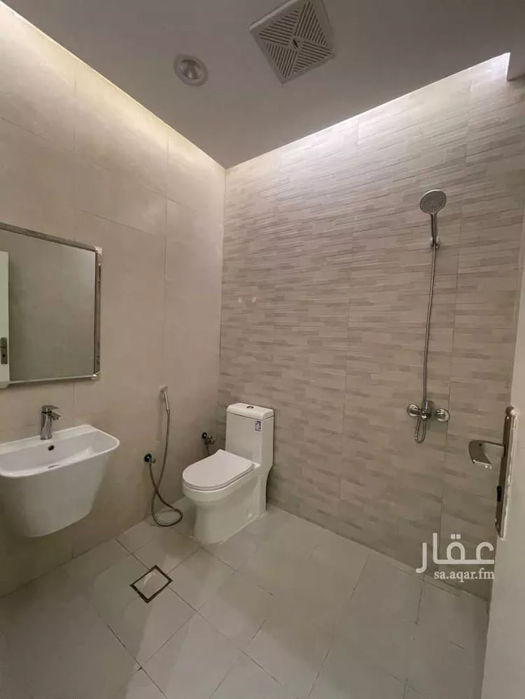شقة للإيجار في شارع الشيخ عثمان بن إبراهيم الحقيل, حي الملك فهد, مدينة الرياض, منطقة الرياض 6