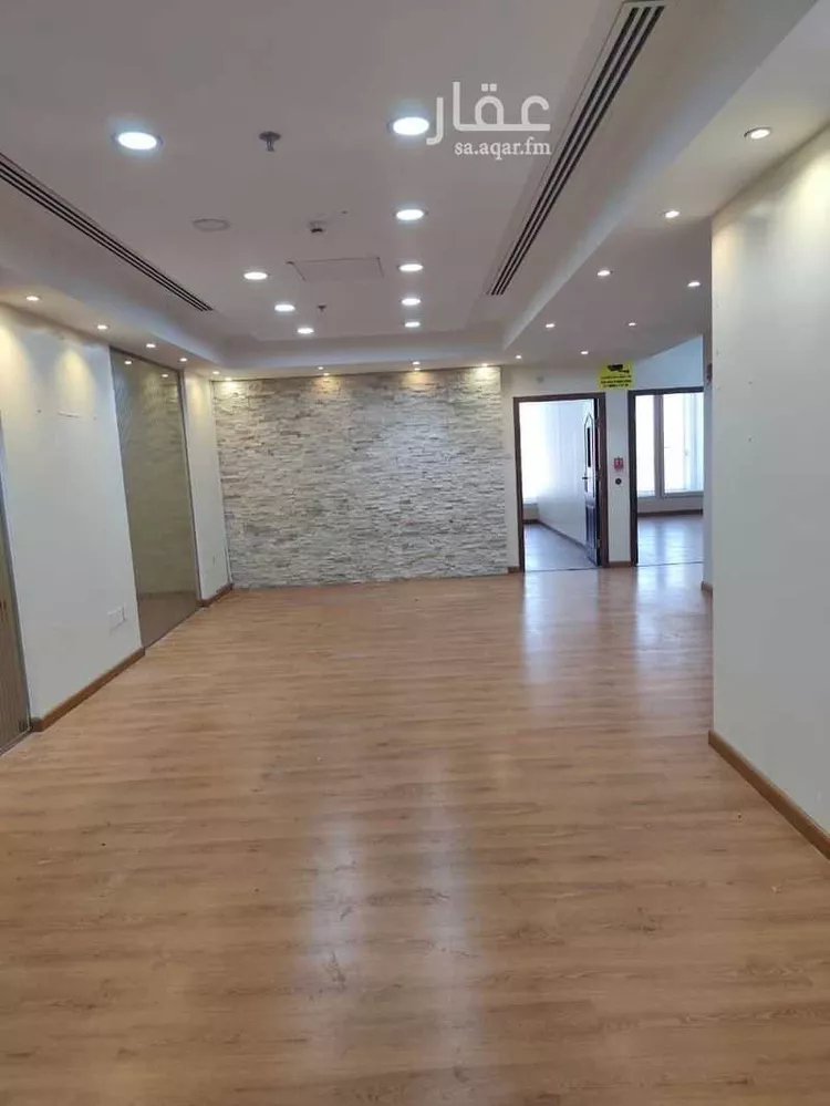 Commercial Office for Rent in Dammam Muhammed Ibn Saud صورة 4