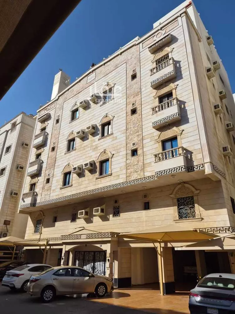 عمارة للبيع في شارع القائد, حي العزيزية, مدينة جدة, منطقة مكة المكرمة