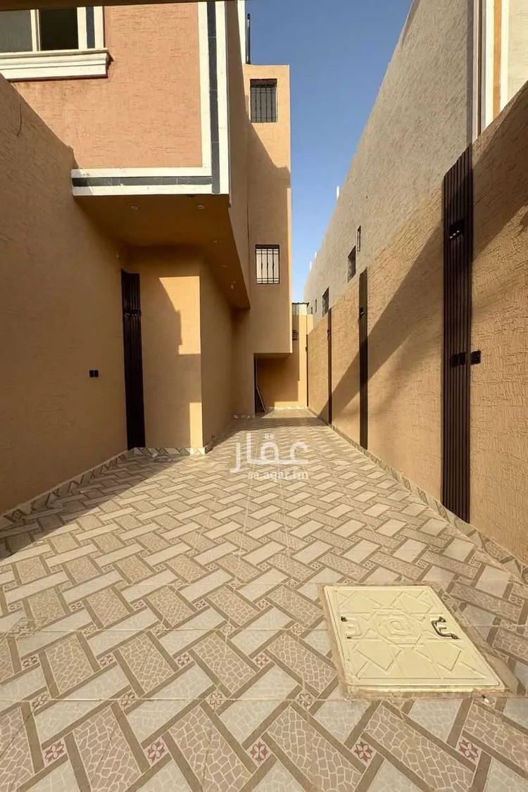 دور للبيع في شارع حمد بن فارس, حي بدر, مدينة الرياض, منطقة الرياض صورة 5