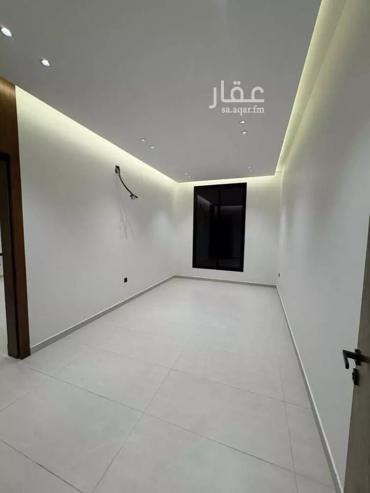 Floor for Sale in Riyadh King Faisal 13