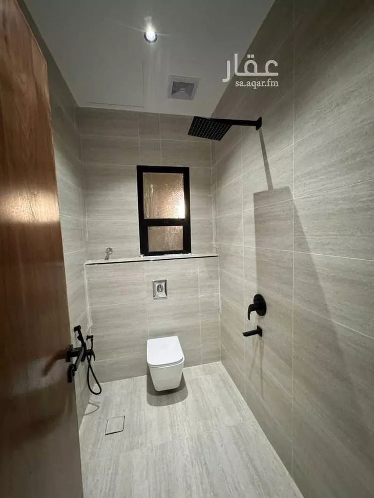 Floor for Sale in Riyadh Al Maizilah 8
