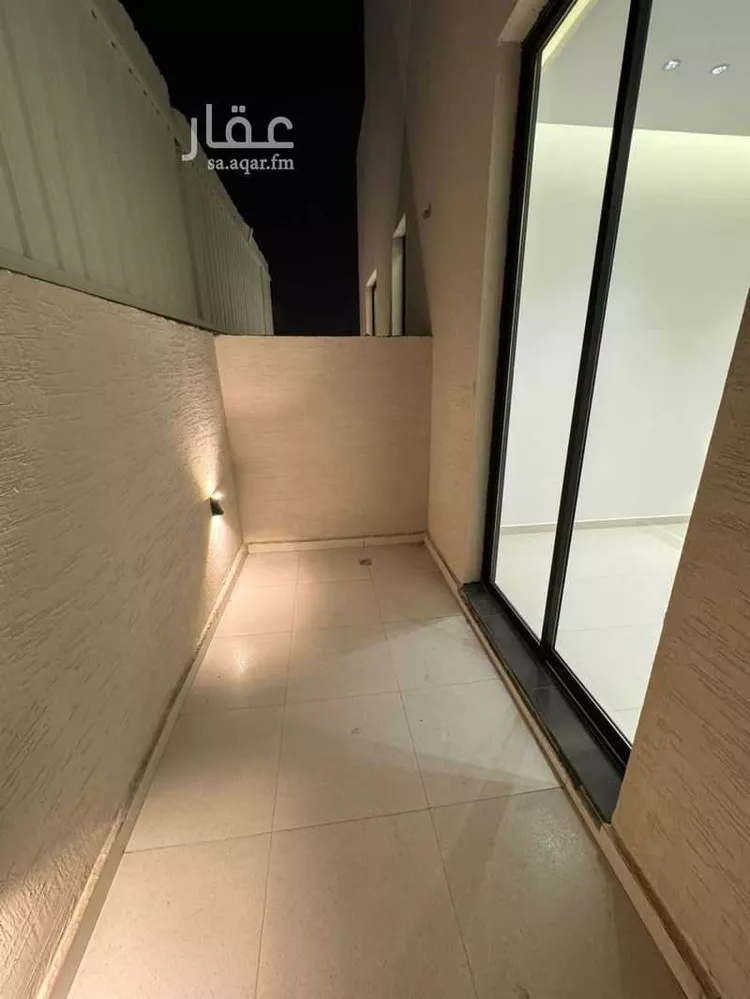 Floor for Sale in Riyadh King Faisal 9