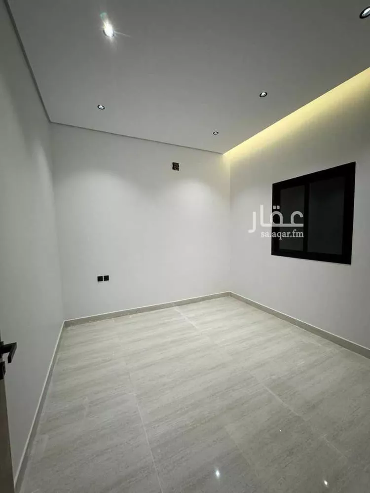 Floor for Sale in Riyadh Al Maizilah 7
