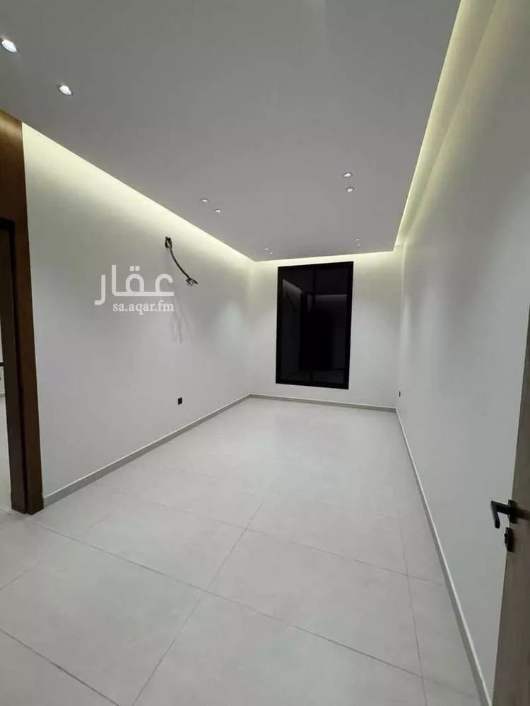 Floor for Sale in Riyadh King Faisal 13