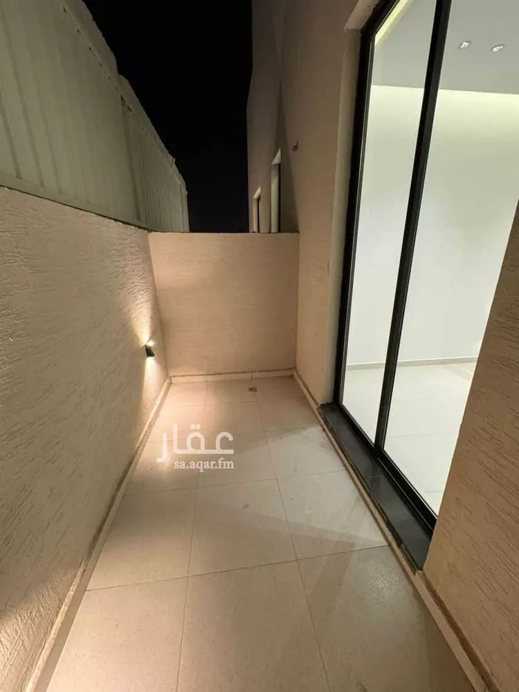 Floor for Sale in Riyadh King Faisal 14