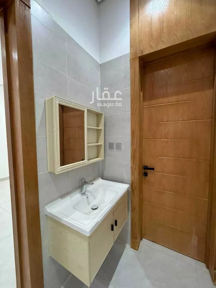 Floor for Sale in Riyadh Al Qadisiyah صورة 4