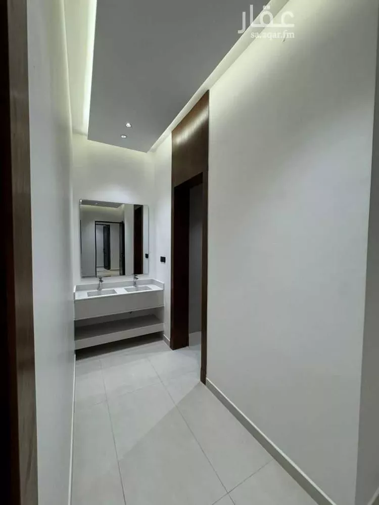 Floor for Sale in Riyadh King Faisal 15