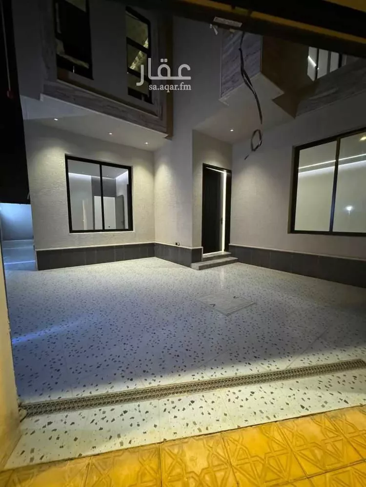 Floor for Sale in Riyadh Al Qadisiyah