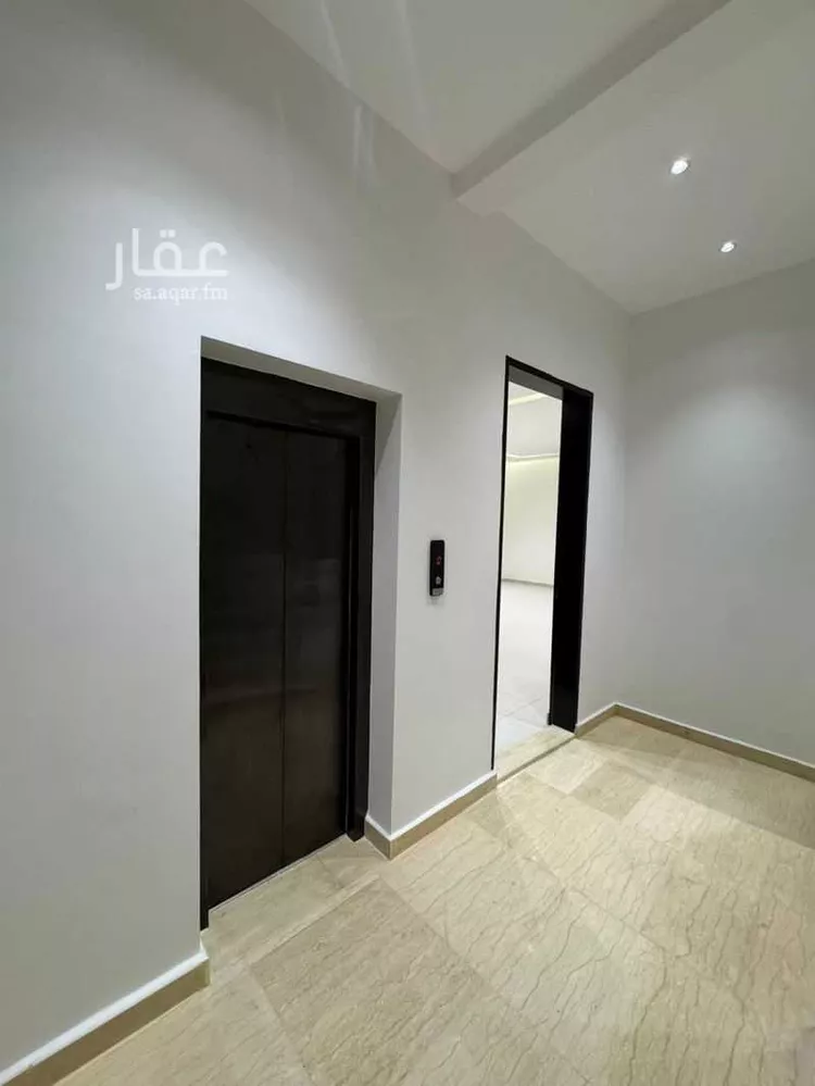 Floor for Sale in Riyadh King Faisal 10