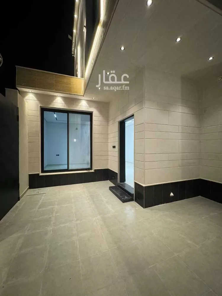 Floor for Sale in Riyadh Al Maizilah 11