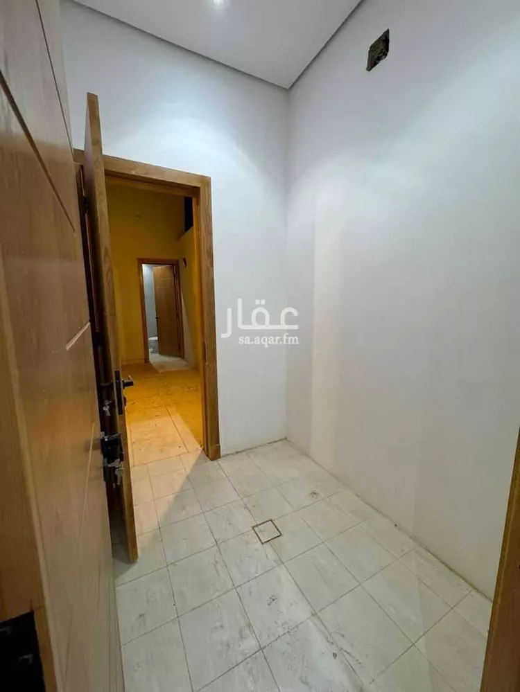 دور للبيع في شارع جبل الأسودة, حي القادسية, مدينة الرياض, منطقة الرياض 8