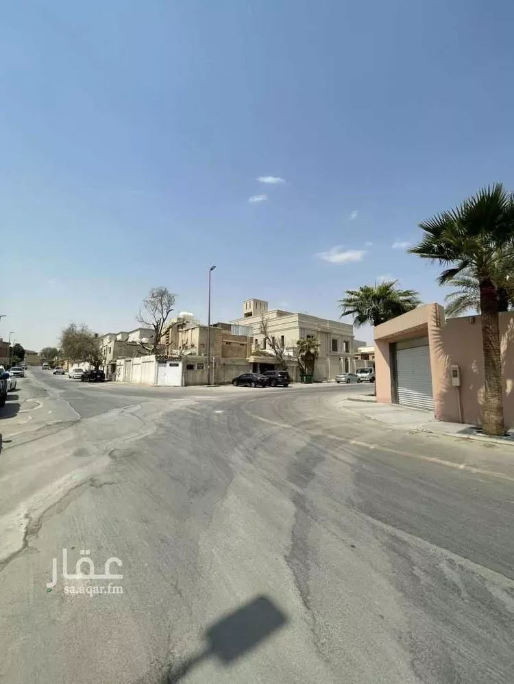 فيلا للبيع في شارع وادي الشهداء, حي الربوة, مدينة الرياض, منطقة الرياض صورة 2