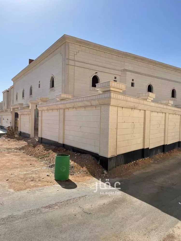 فيلا للبيع في شارع ممر مشاه 906 ، حي الدفاع ، المدينة المنورة ، منطقة المدينة المنورة صورة 3