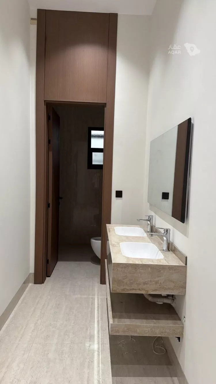 Floor for Rent in Riyadh Al Arid 2