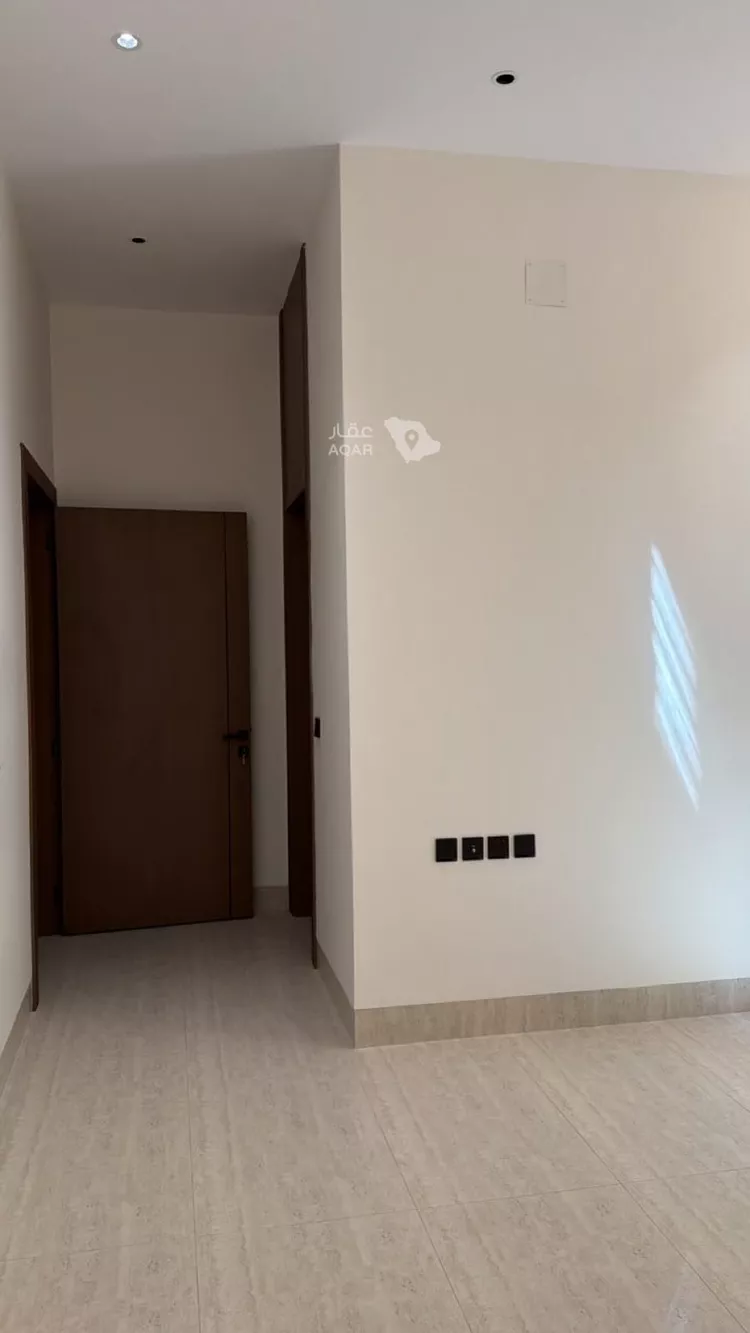 Floor for Rent in Riyadh Al Arid 8