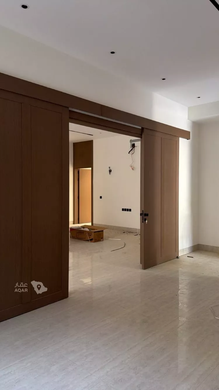 Floor for Rent in Riyadh Al Arid 4