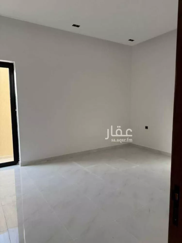 دور للبيع في شارع يونس الرشيدي, حي الرمال, مدينة الرياض, منطقة الرياض صورة 5