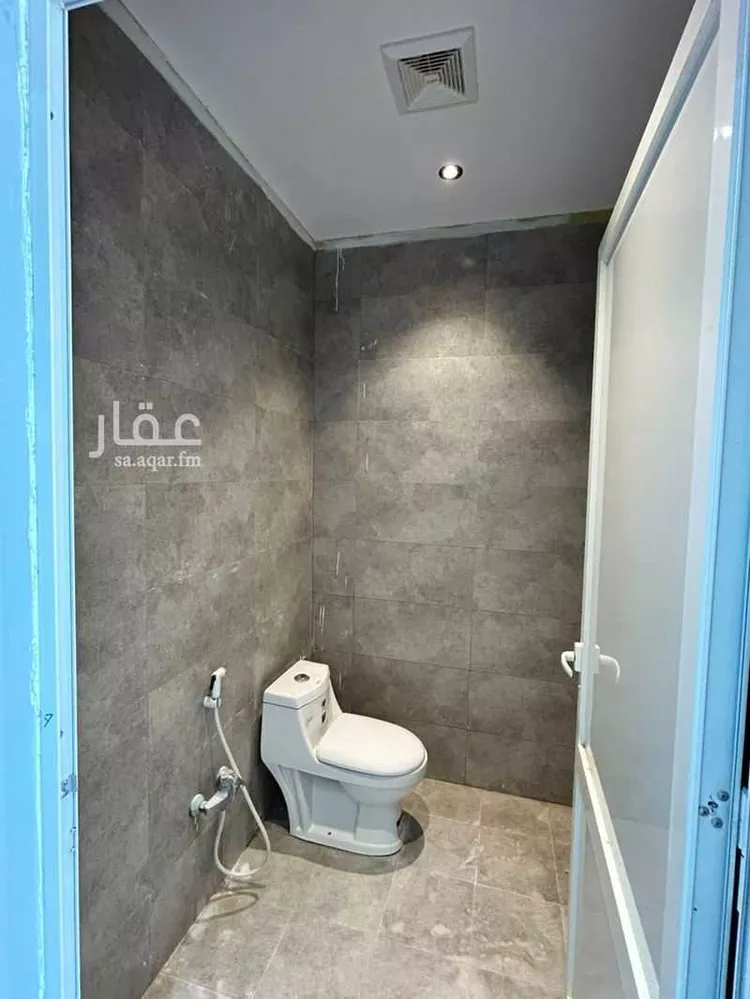 عمارة للإيجار في شارع عثمان الدرني, حي المطار, مدينة المجمعة, منطقة الرياض 13