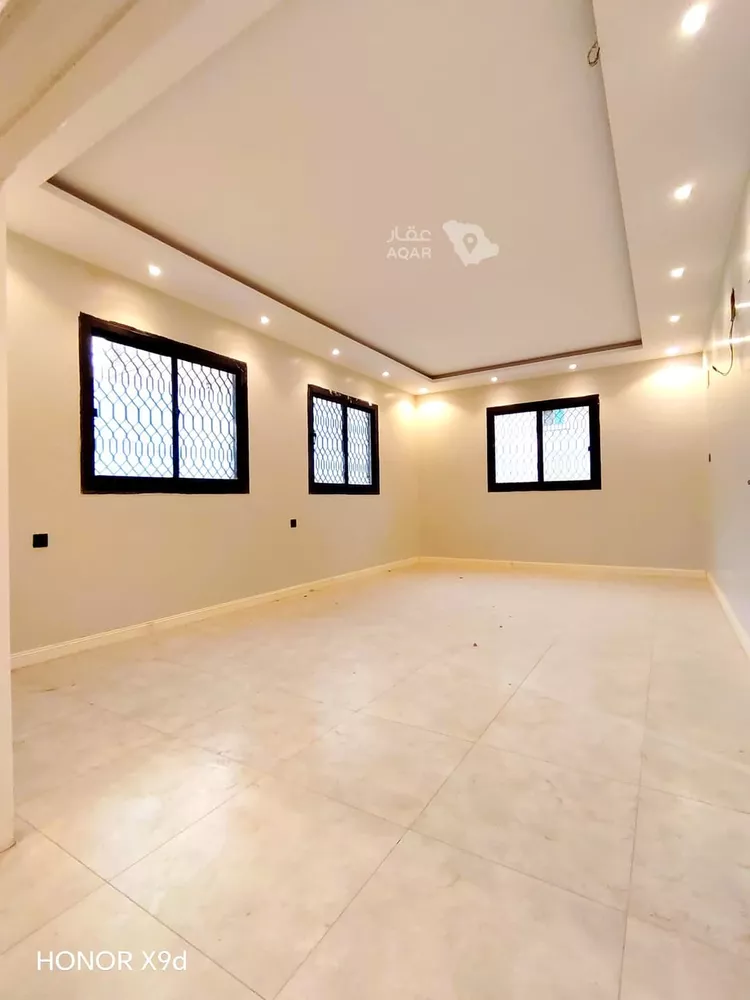 فيلا للإيجار في شارع حارثة بن سهل, حي الورود, مدينة الرياض, منطقة الرياض 8