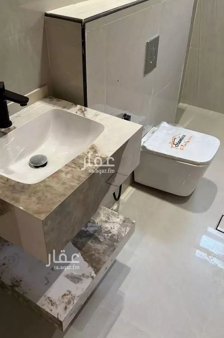 Floor for Sale in Riyadh Okaz 7