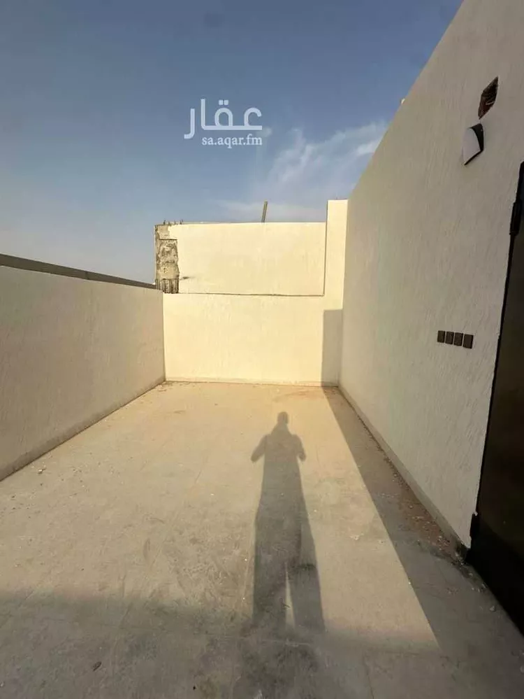 Floor for Sale in Riyadh Tuwaiq 22