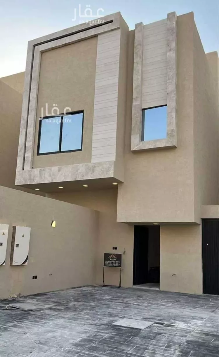 Floor for Sale in Riyadh Okaz 9