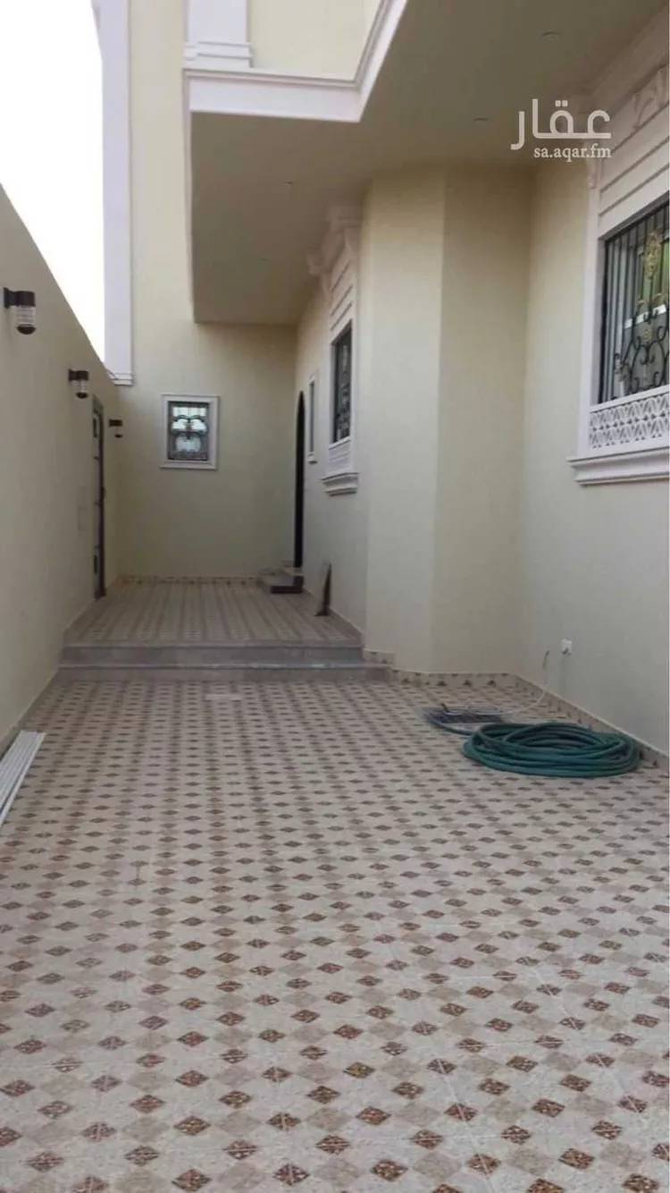 فيلا للبيع في شارع ابراهيم الصديقي, حي المهدية, مدينة الرياض, منطقة الرياض صورة 4
