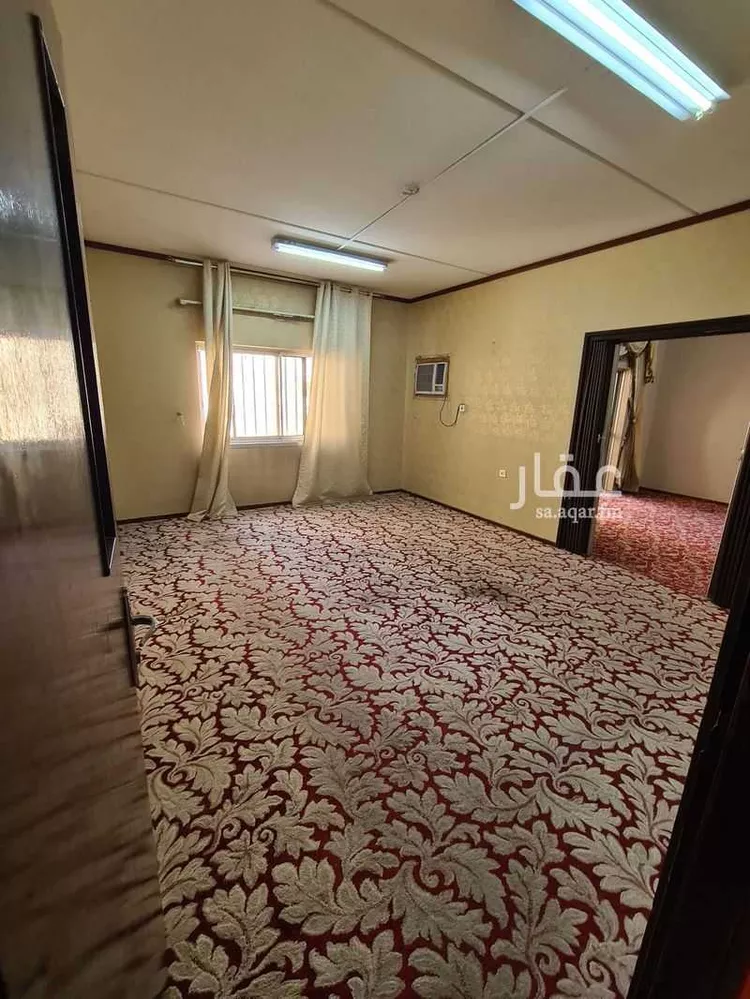 شقة للبيع في شارع 9799607, حي الإسكان, مدينة الدمام, المنطقة الشرقية صورة 4