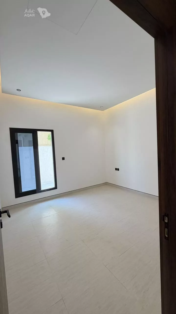 دور للبيع في شارع أبي الوليد بن زيدون, حي مغرزات, مدينة الرياض, منطقة الرياض 15