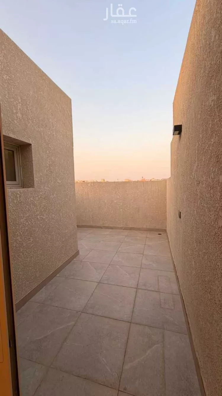 Floor for Rent in Riyadh As Sahafah 8