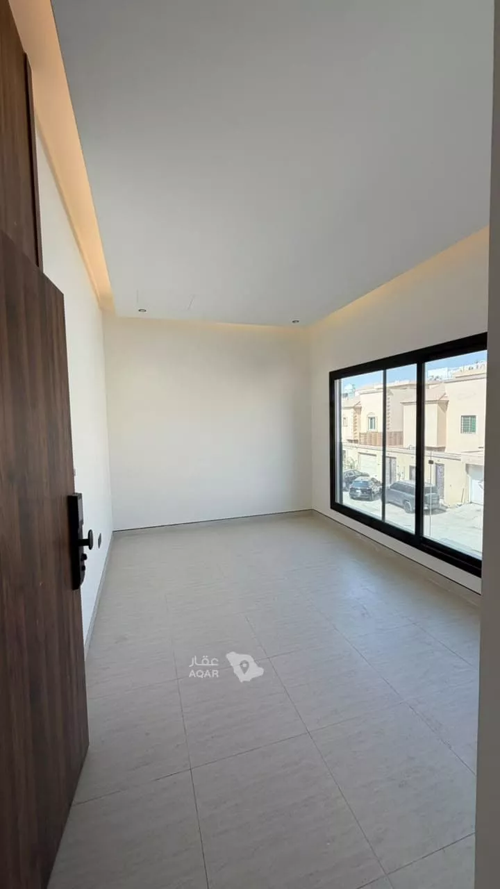 دور للبيع في شارع أبي الوليد بن زيدون, حي مغرزات, مدينة الرياض, منطقة الرياض 3