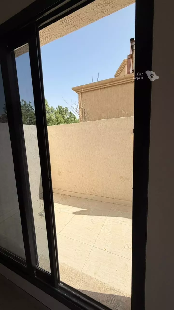 دور للبيع في شارع أبي الوليد بن زيدون, حي مغرزات, مدينة الرياض, منطقة الرياض 8