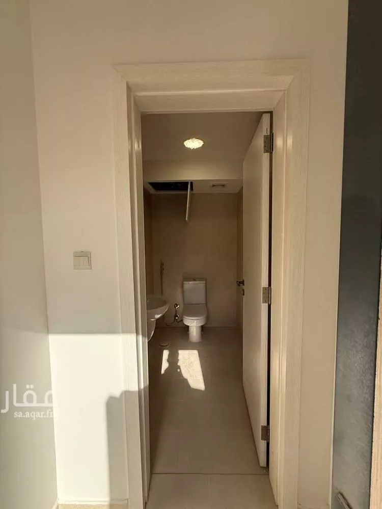 فيلا للإيجار في شارع النرجس, حي مطار الملك خالد الدولي, مدينة الرياض, منطقة الرياض صورة 3