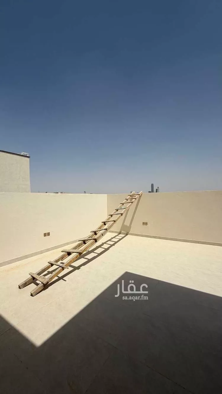 دور للبيع في شارع الرحيبات, حي الملقا, مدينة الرياض, منطقة الرياض 11
