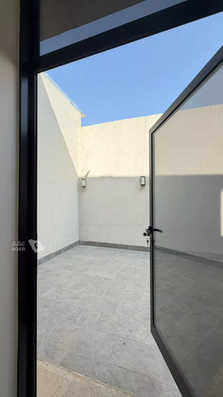 شقة للإيجار في شارع جويرية بنت الحارث, حي المحمدية, مدينة الرياض, منطقة الرياض 18