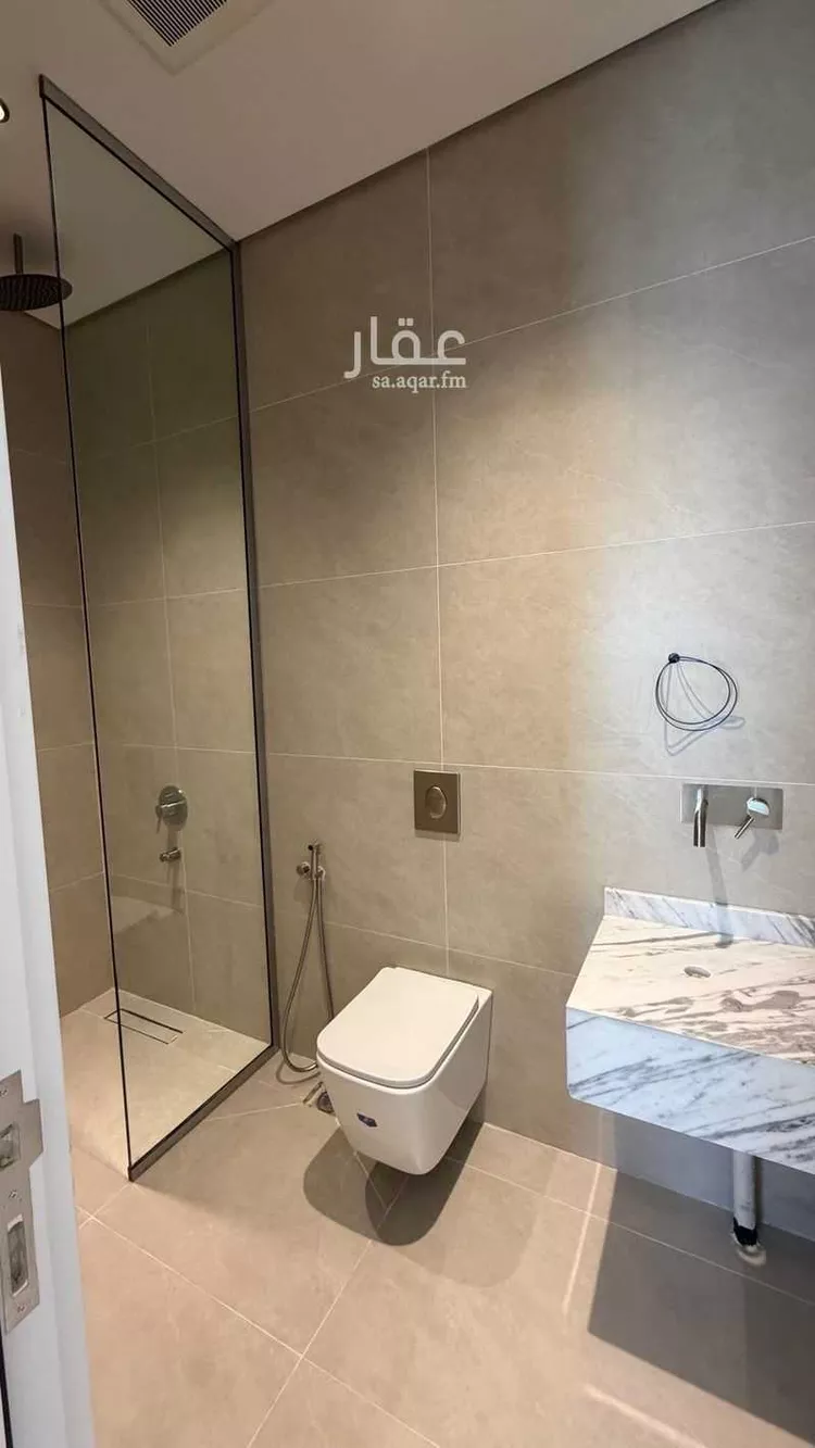 دور للبيع في شارع الرحيبات, حي الملقا, مدينة الرياض, منطقة الرياض 9