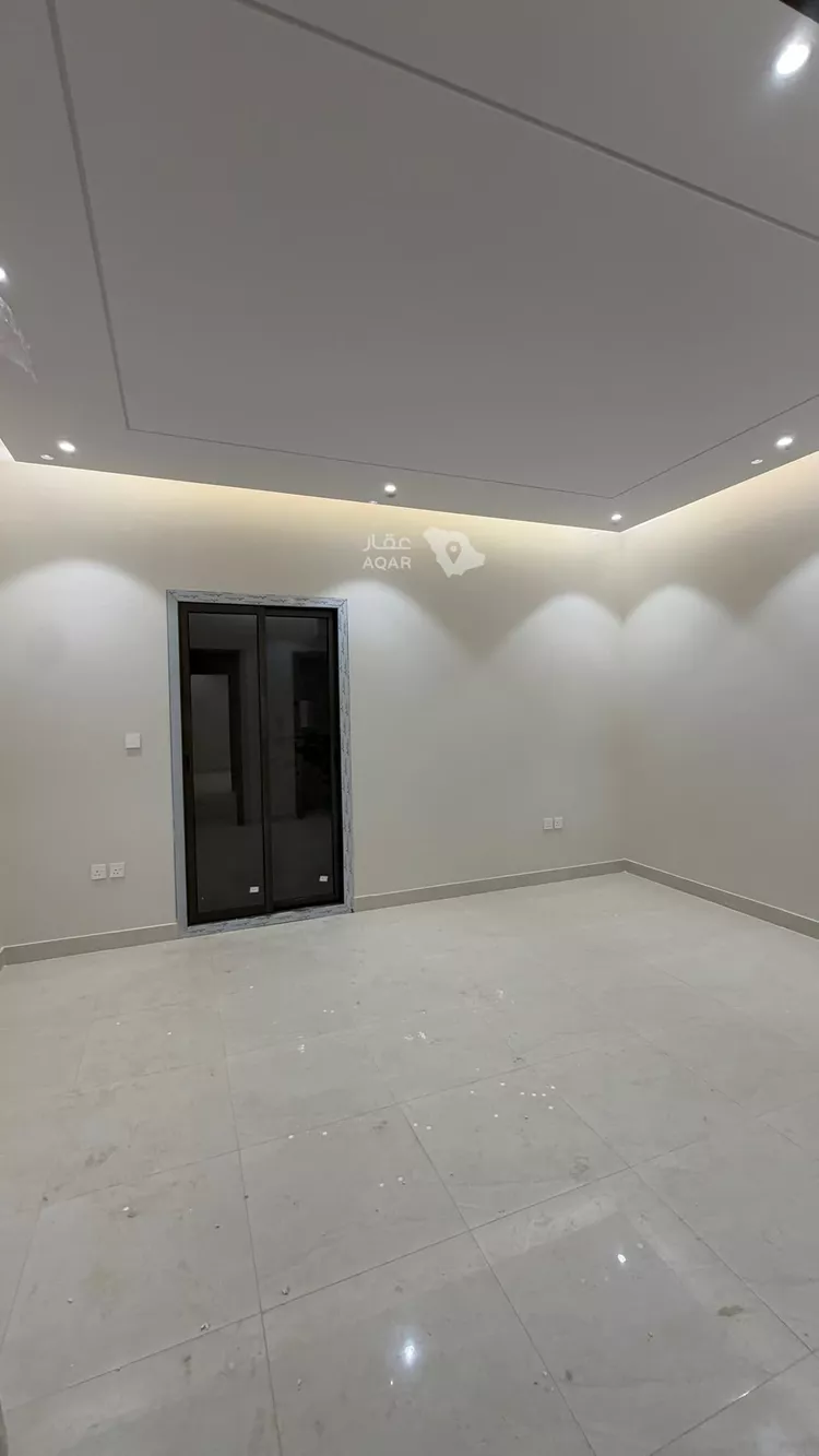 Floor for Rent in Riyadh Al Qirawan 13